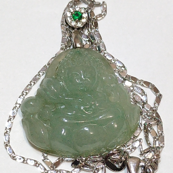 Authentic type A lucky green real jade pendant - Picture 2 of 4